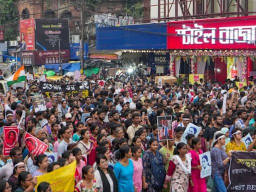 RG Kar Case: Doctors Take Out Mega Protest March On Mahalaya Demanding Justice For Victim