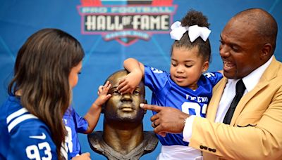 Dwight Freeney gives Hall of Fame shout-out to CT hometown as he is honored in Canton