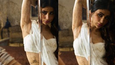 Sexy! Mouni Roy Raises Heat As She Flaunts Her Bombshell Body In Sleek White Saree; See Hot Photos - News18