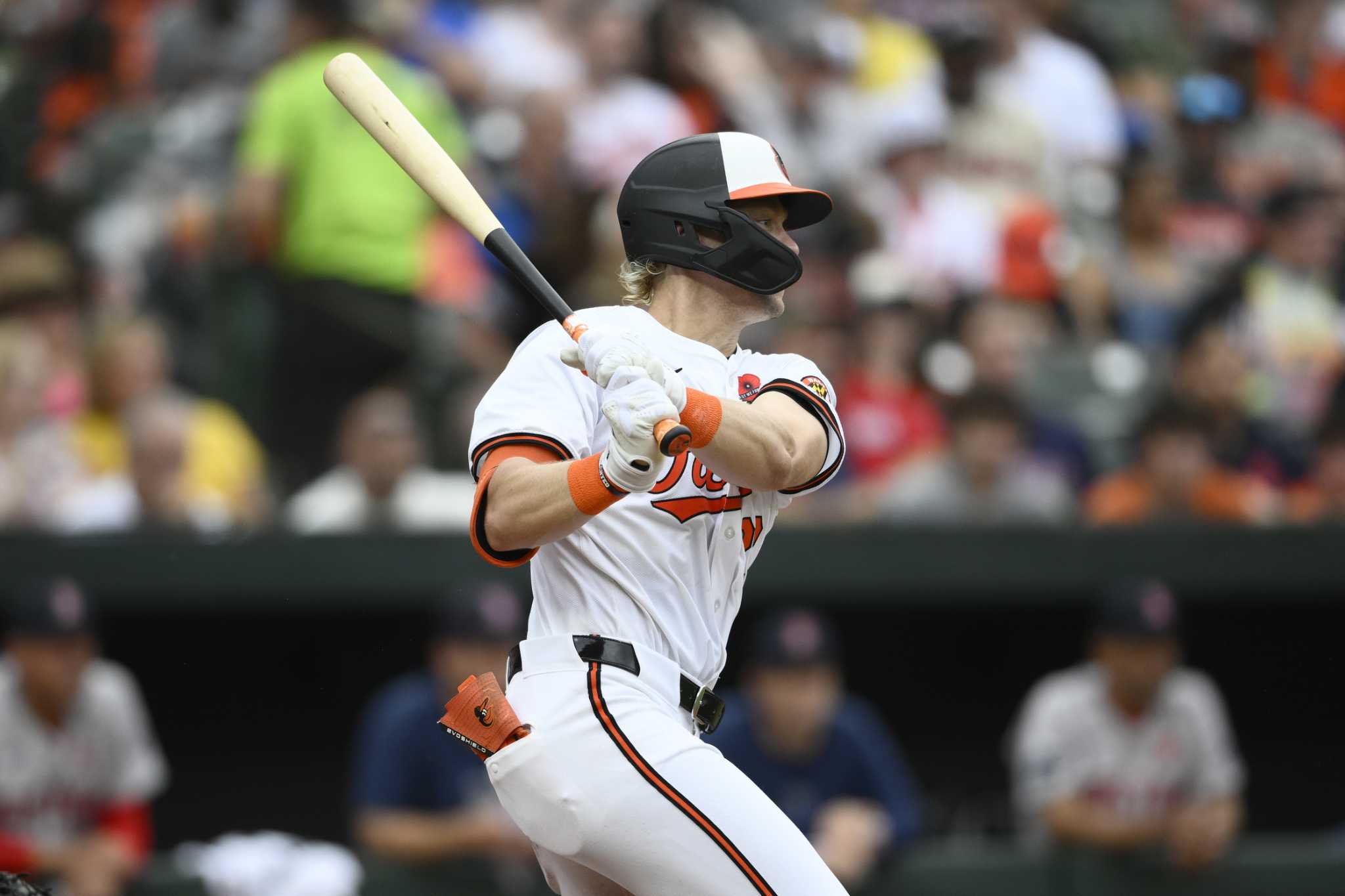 Orioles cruise by Red Sox