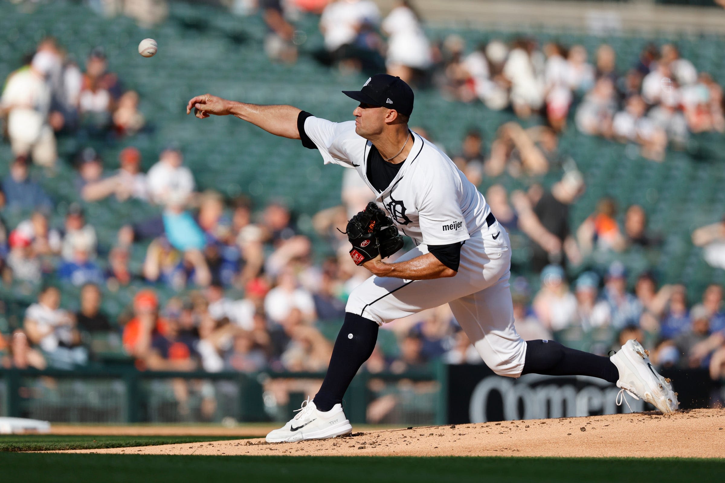 Detroit Tigers' offense, bullpen struggle again in 9-1 loss to Toronto Blue Jays
