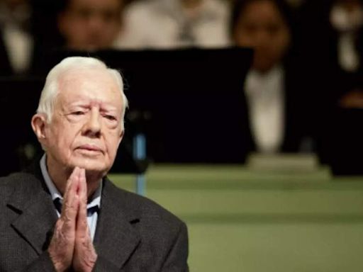 'Jimmy Carter passed away' turns out to be social 'experiment': Fake news alert - Times of India