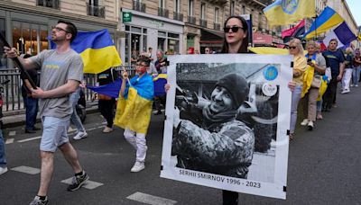 Homenaje en París a los atletas ucranianos muertos en la guerra