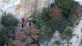 Rescatado en la Cala de Ambolo de Xàbia un escalador que impactó contra una pared