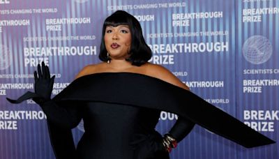 Red Carpet Gallery: Lizzo Takes Fashion Out Of This World At The 2024 Breakthrough Science Ceremony