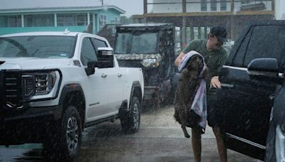 Beryl toca tierra en Texas como huracán categoría 1