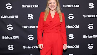 Kelly Clarkson Is Taking Medicine for Weight Loss, But Not Ozempic