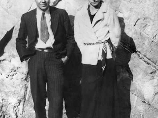 Today in History: Bonnie and Clyde shot and killed