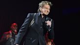 Barry Manilow Returns to Stage for London Residency After Canceling Show 'Under Doctor's Orders'