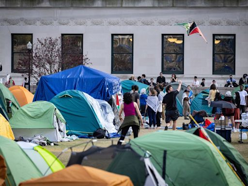 Manifestantes irrumpen violentamente en edificio de la Universidad de Columbia en medio de las protestas pro palestinas - El Diario NY