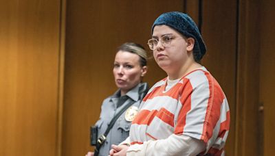 Naomi Elkins, Lakewood woman charged with killing her two toddlers, agrees to stay in jail