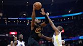 Donovan Mitchell scores 31 points, Cavaliers beat Warriors to end 16-game series skid