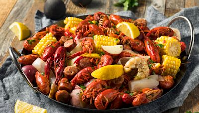 How to Reheat Crawfish Boil: Chef's Best Method for Juicy and Flavorful Seafood Leftovers