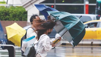多縣市颱風假急轉彎 7／26全台停班停課一覽