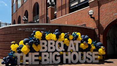 LOOK: Michigan "smokes out haters" with food at BBQ at the Big House