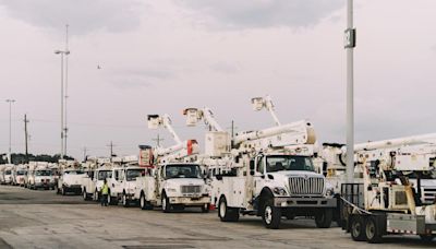 “Get back up and go”: CenterPoint linemen take on a broken grid as Houstonians seethe