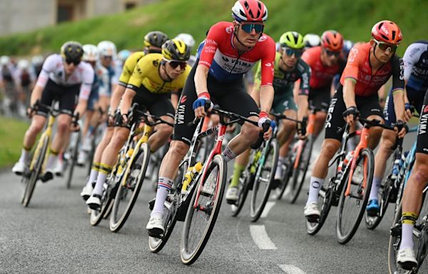 'Would this happen in F1?' asks Plugge after Van Baarle, Kruijswijk out of Critérium du Dauphiné and Tour de France with fractures from mass crash