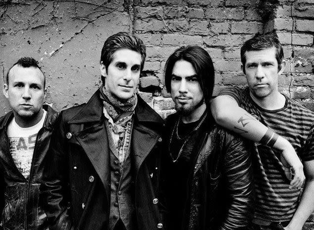 Jane’s Addiction Cancels Reunion Tour in Wake of On-Stage Band Fight; Dave Navarro Says He Hopes Perry Farrell Will ‘Find the...