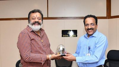 Why Union Minister Suresh Gopi met ISRO team in Bengaluru, and who else was with him