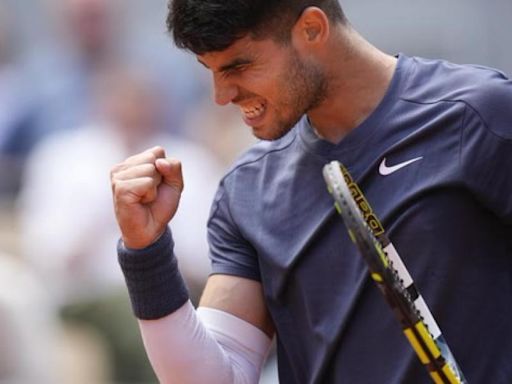 Carlos Alcaraz debutó en Roland Garros con victoria