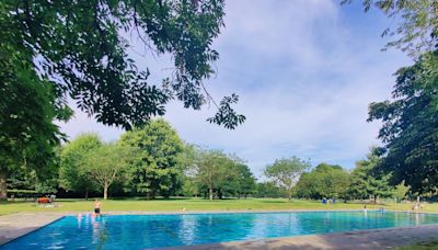 Free Cambridge pool with a café that's perfect for a sunny day with kids