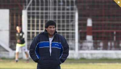 Un entrenador tucumano que dirige en Bolivia lanzó una cruda confesión, que refleja la falta de profesionalismo del futbolista de ese país