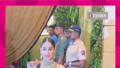 Shikhar Pahariya Steps Back as Janhvi Kapoor Takes Center Stage At Ambani's Puja | Entertainment - Times of India Videos