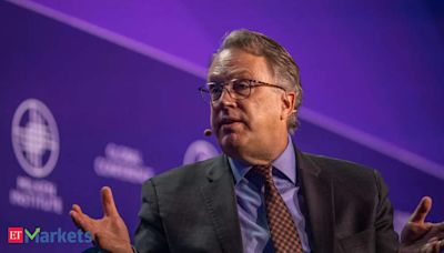 Fed's Williams says he doesn't feel urgency to cut rates right now