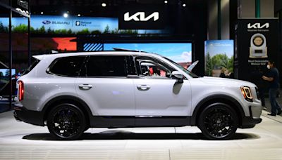 Kia recalls nearly 460,000 Tellurides, tells drivers to park outside