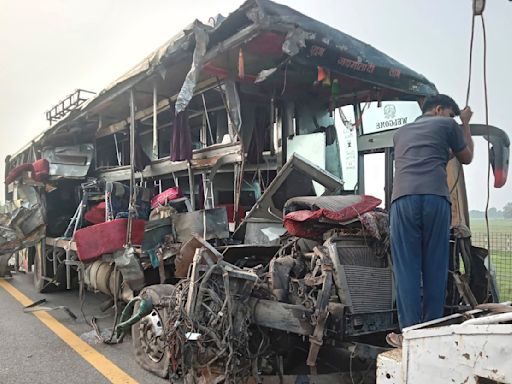 Forty dead in heavy rains in eastern Afghanistan; 17 killed in bus accident