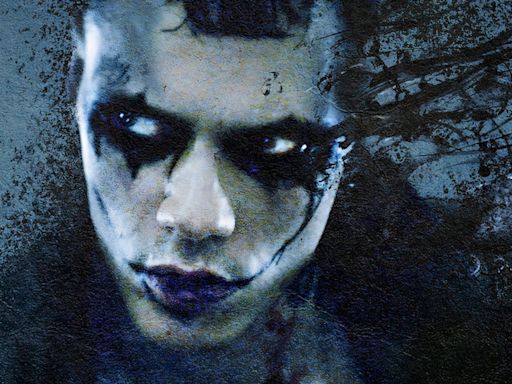 The Crow's Bill Skarsgard Reveals His One Issue With Eric's New Look