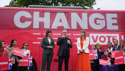 ‘You wait then three come in a row’ – Starmer compares buses to Tory defections