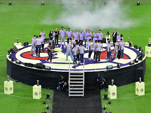 América celebra bicampeonato de Liga MX en el Estadio Azteca ante su gente