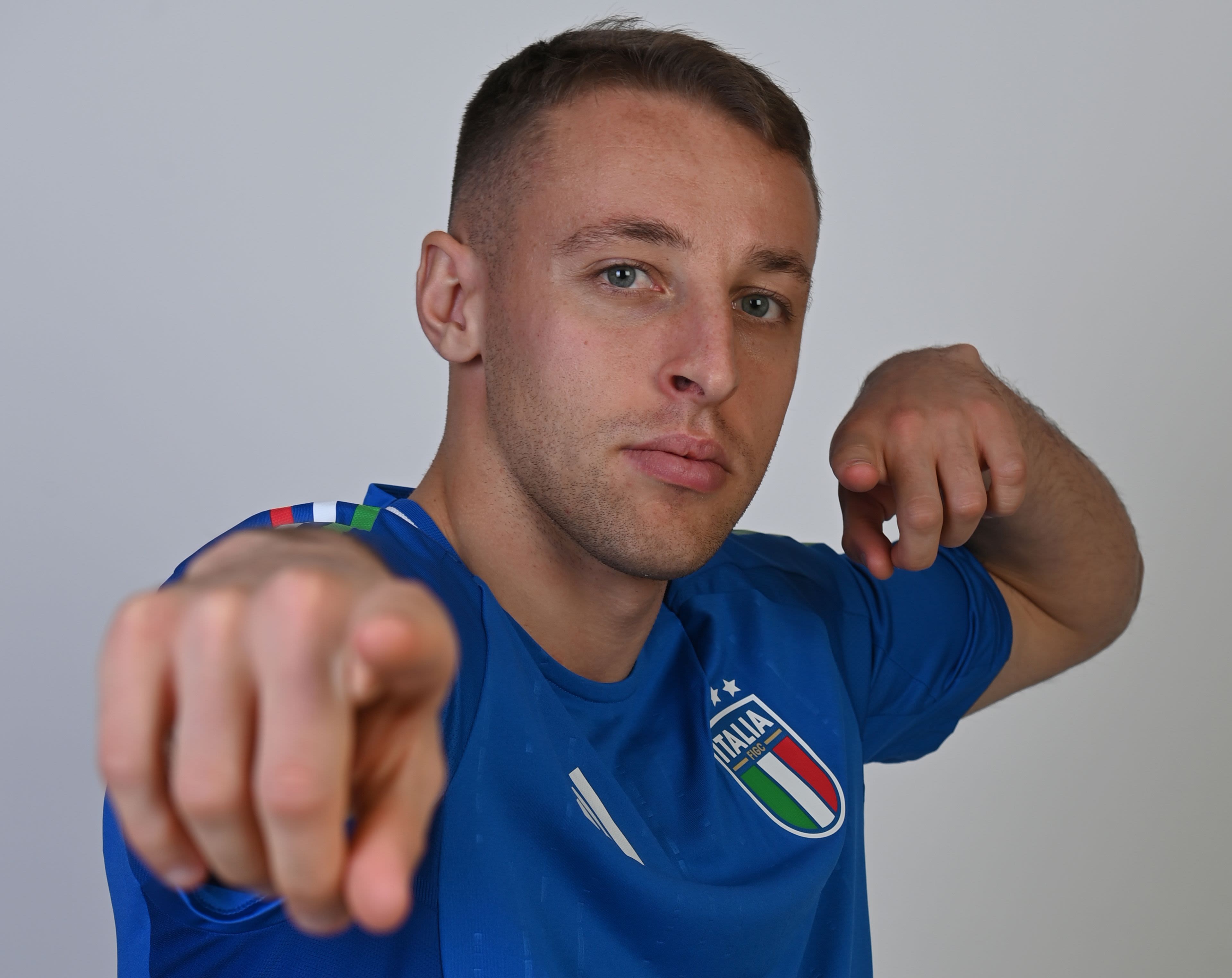 Photo – Inter Milan Star Celebrates Italy 3-1 UEFA Nations League Win Vs France