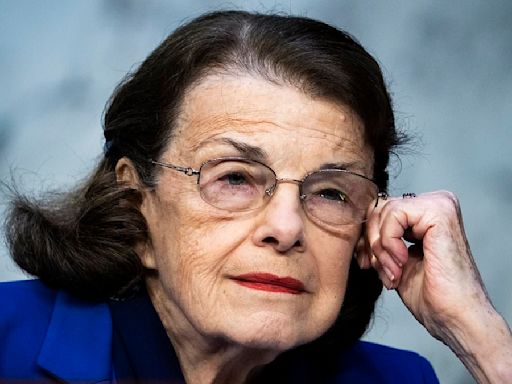 Dianne Feinstein's artwork and jewelry to be auctioned off