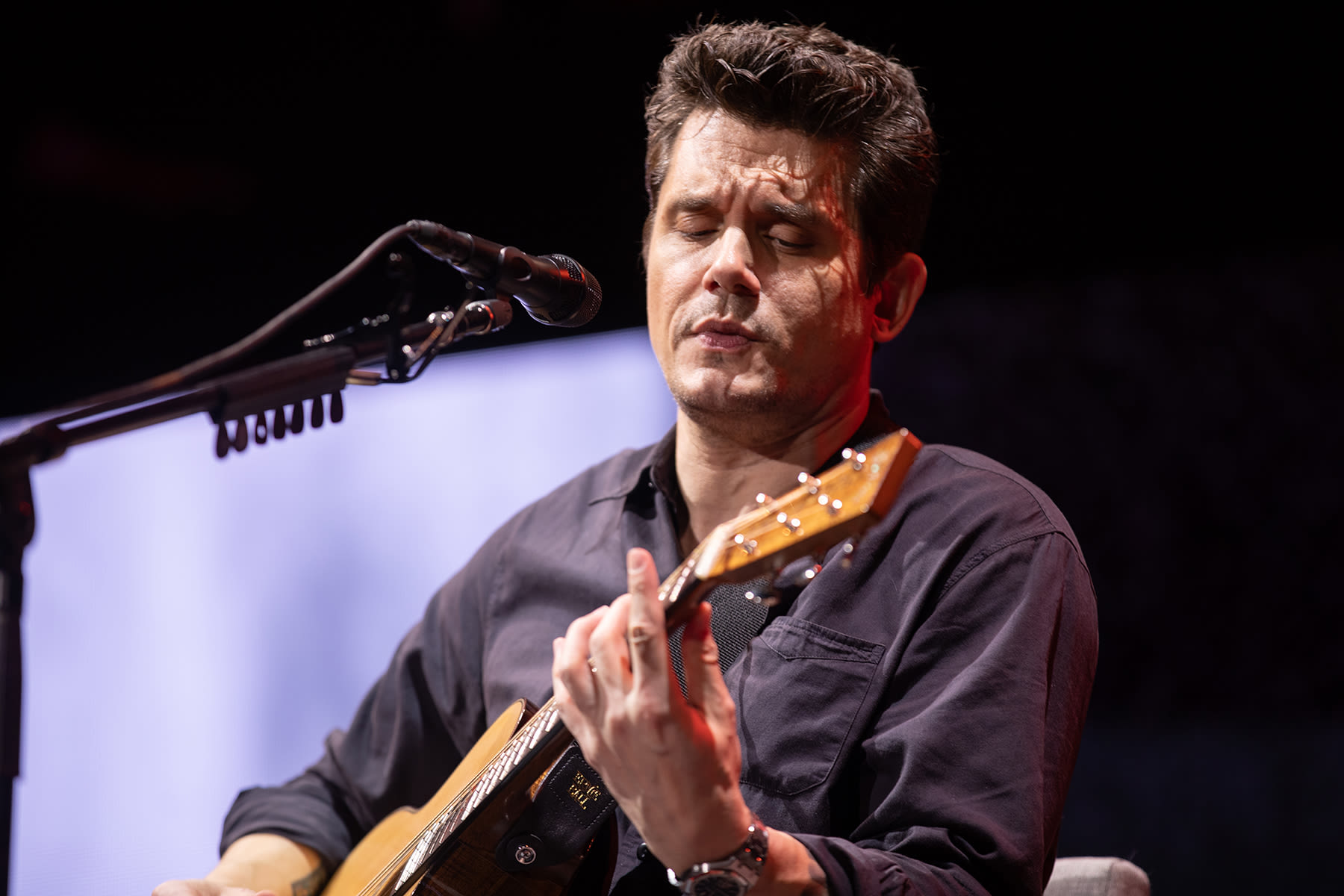 John Mayer Is Learning to Play Dead Songs With One Less Finger After Injury