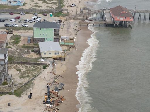 Part of Rodanthe beach reopens after house collapses into ocean