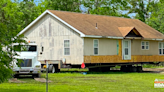 House moving on North Main in Airport Drive, it will find its new “home” on Fountain Road