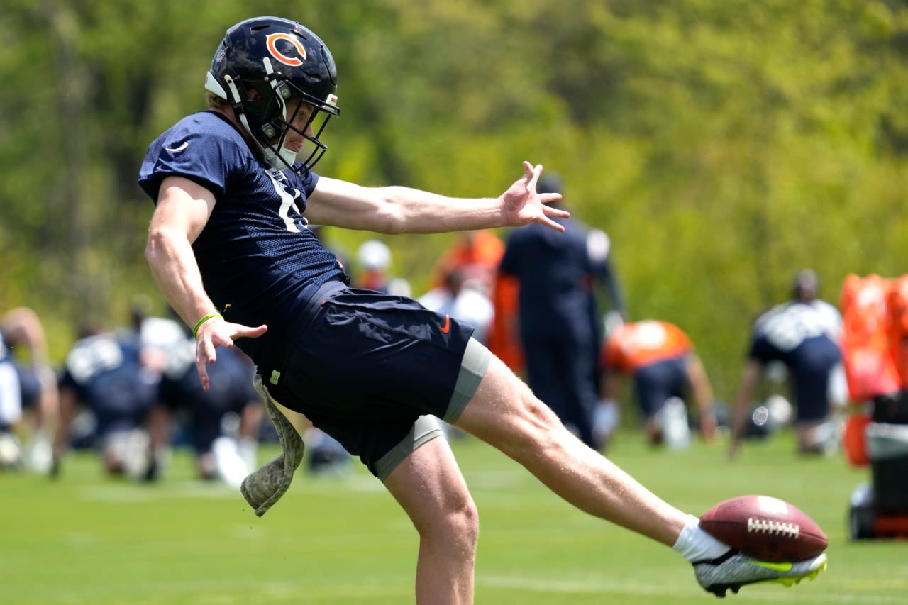 Bears sign rookie punter Tory Taylor to contract