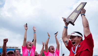 Coahoma softball outlasts Grandview in 8 innings to win 2nd-straight state championship