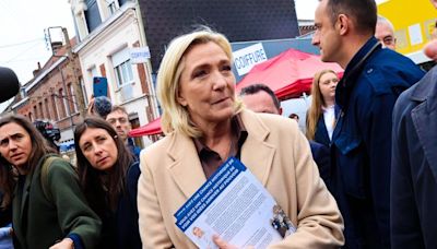 Toute l’info en 2 minutes : Le Pen offensive sur la cohabitation, un an de la mort de Nahel et la France sourit en NBA