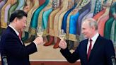 Putin recibe a Xi en el Kremlin con grandeza imperial