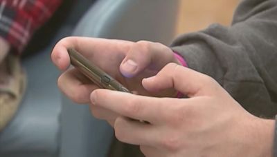 DeWine expected to sign bill restricting cell phones in public schools