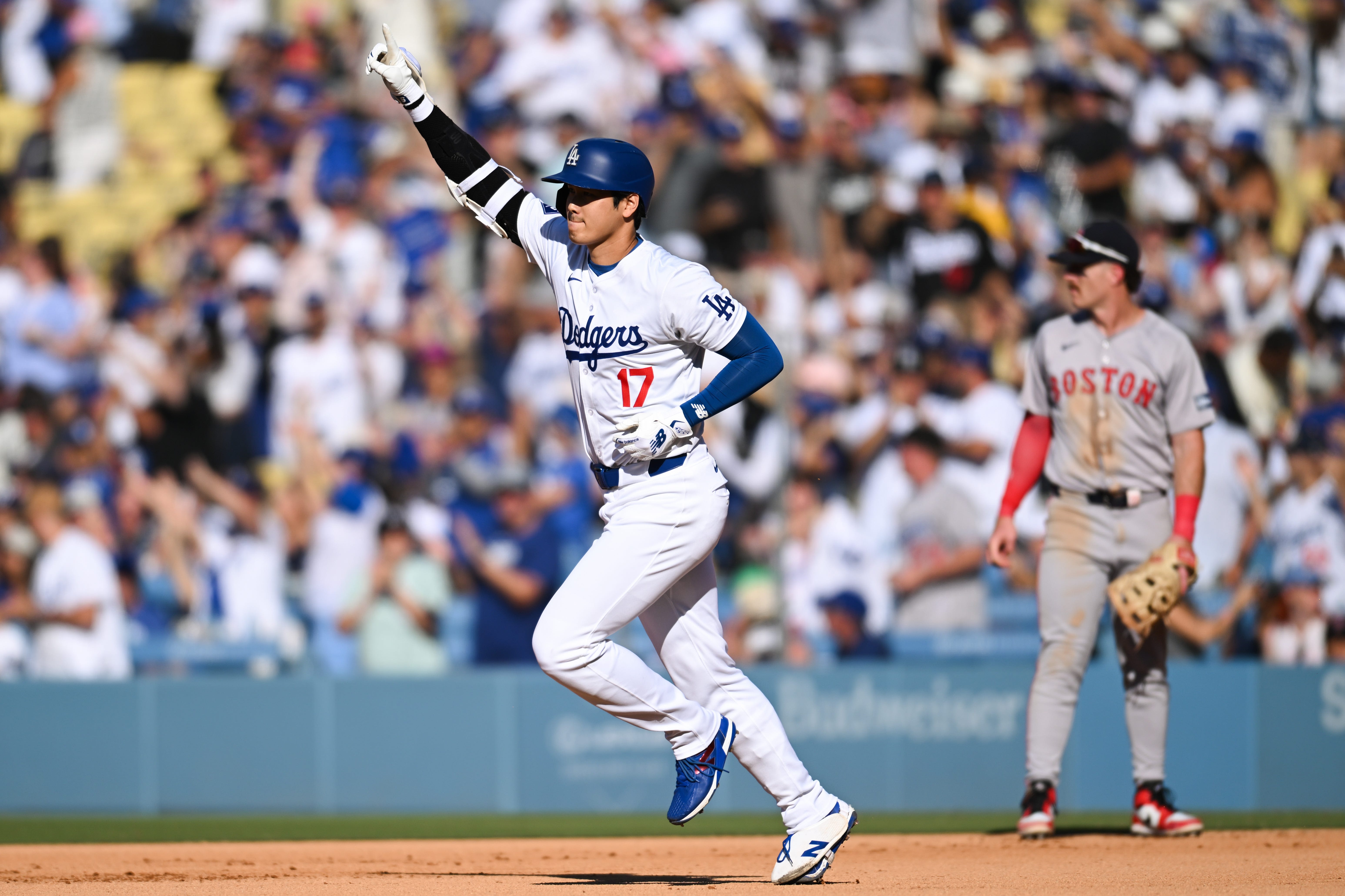 Shohei Ohtani nearly hits home run out of Dodger Stadium against Boston Red Sox