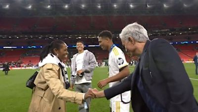 Video: el divertido momento que protagonizó con José Mourinho con la madre de Jude Bellingham
