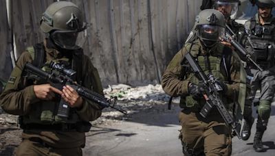 Las autoridades palestinas acusan al Ejército de Israel de un incendio en un mercado cerca de Ramala