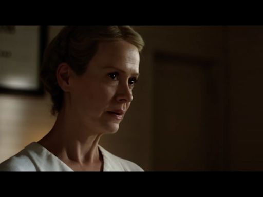 Sarah Paulson delivers jump scares in new trailer for 'Hold Your Breath'