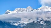 Chilean glacier popular with adventure travellers closed to hikers after huge ice chunk falls off