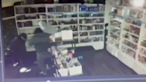 Surveillance video shows 3 alleged thieves breaking into perfume store in Hollywood - WSVN 7News | Miami News, Weather, Sports | Fort Lauderdale