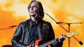 Jackson Browne Recovers From Illness, Reschedules Australia Concerts